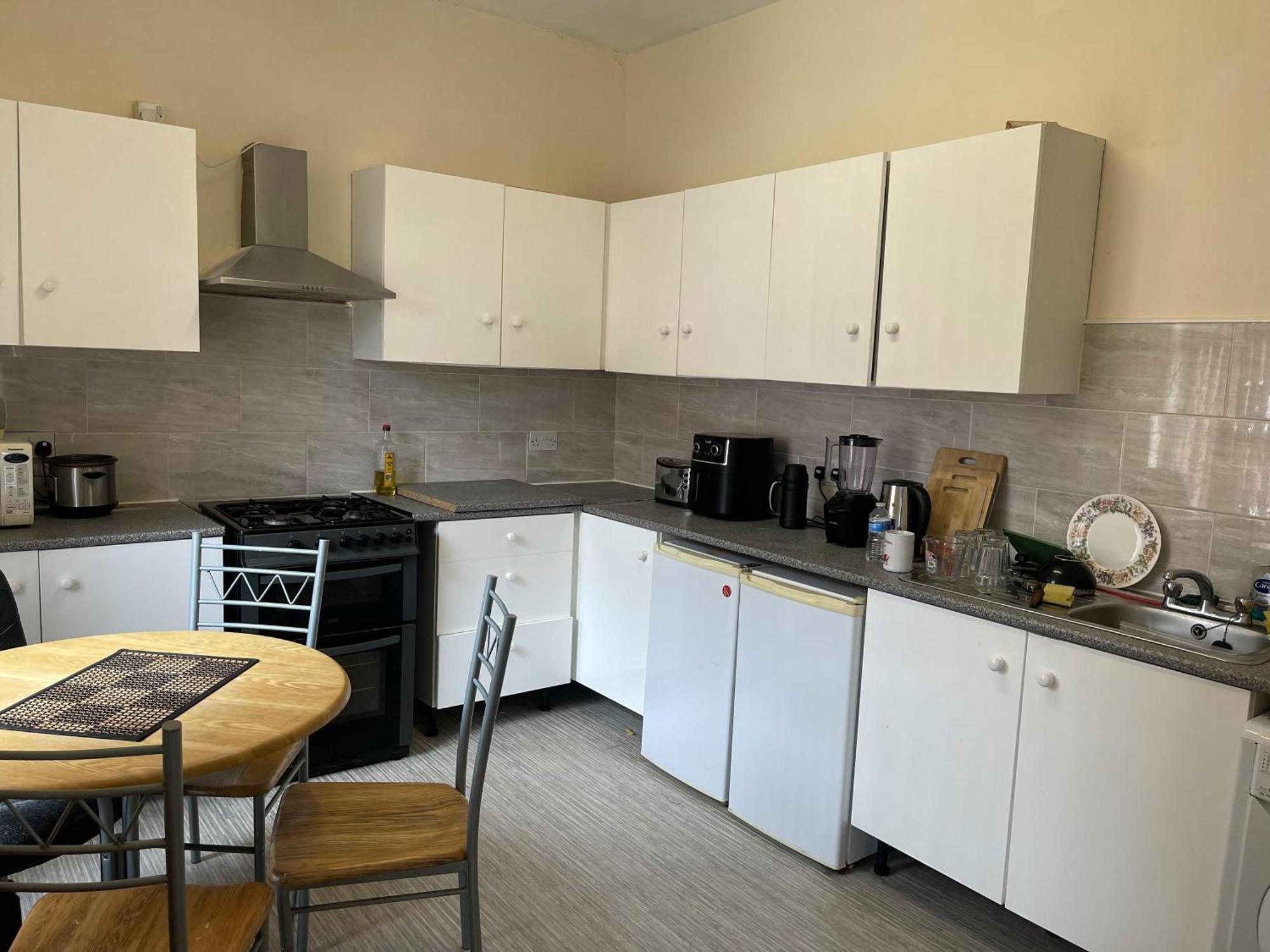 Stylish 1-Bed Apt - Sleeps 4 - Parking - Wifi Manchester Exterior photo