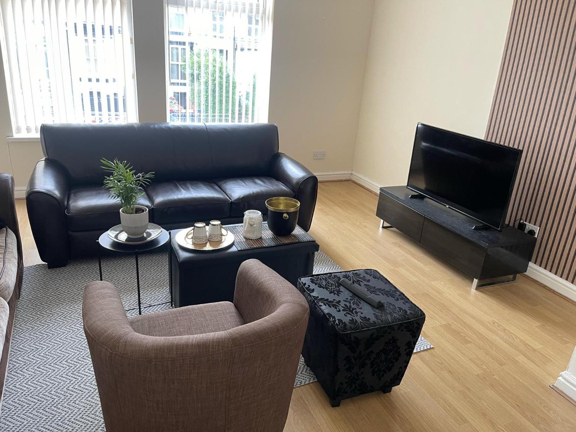 Stylish 1-Bed Apt - Sleeps 4 - Parking - Wifi Manchester Exterior photo