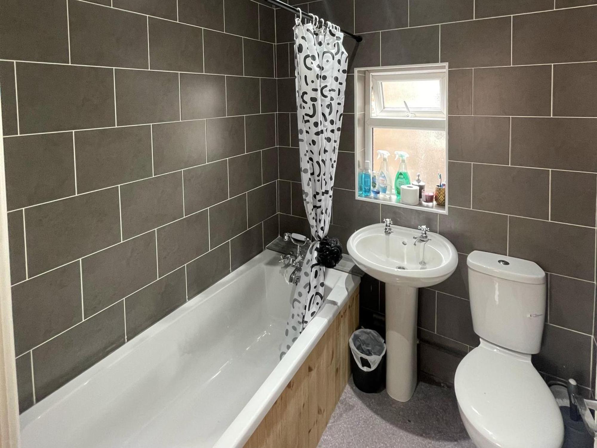 Stylish 1-Bed Apt - Sleeps 4 - Parking - Wifi Manchester Exterior photo