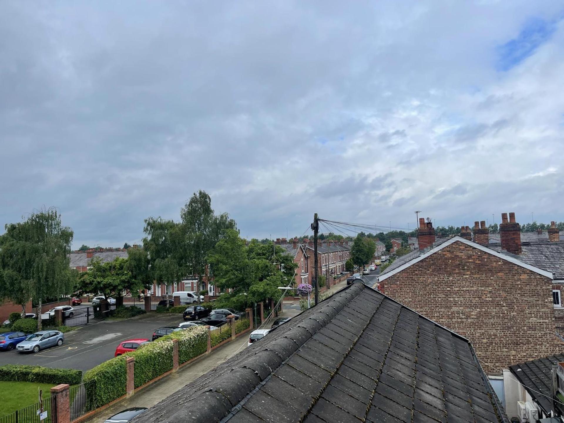 Stylish 1-Bed Apt - Sleeps 4 - Parking - Wifi Manchester Exterior photo
